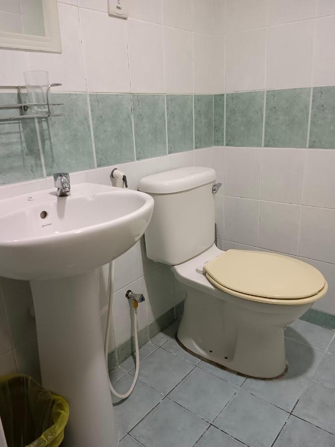 Yussal Homestay Simpang Ampat Semanggol Exterior foto